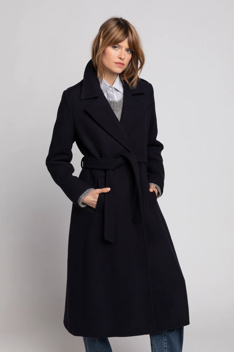 Manteau PRECIEUX - Manteau long ceinturé en laine vierge bleu marine - TRENCH&COAT